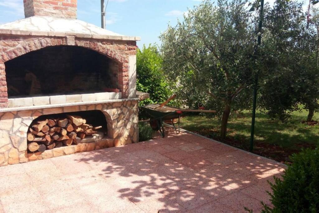 Comfortable Apartment Near Pula Marcana Экстерьер фото